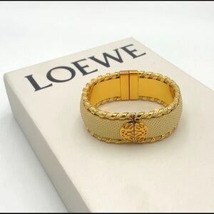 🔥SOLD🔥Loewe Anagram Logo Bangle GD W/Box